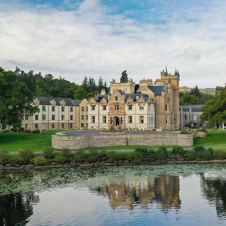 Cameron House On Loch Lomond Alexandria Exteriér fotografie The castle from the River Spey