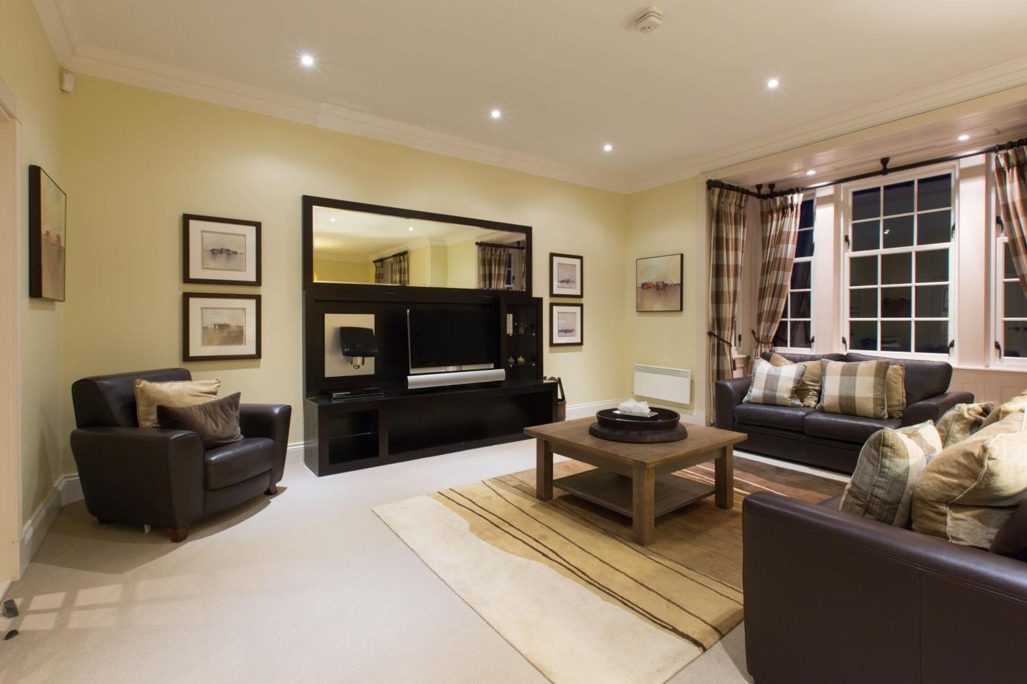 Cameron House On Loch Lomond Alexandria Exteriér fotografie A living room in a private house