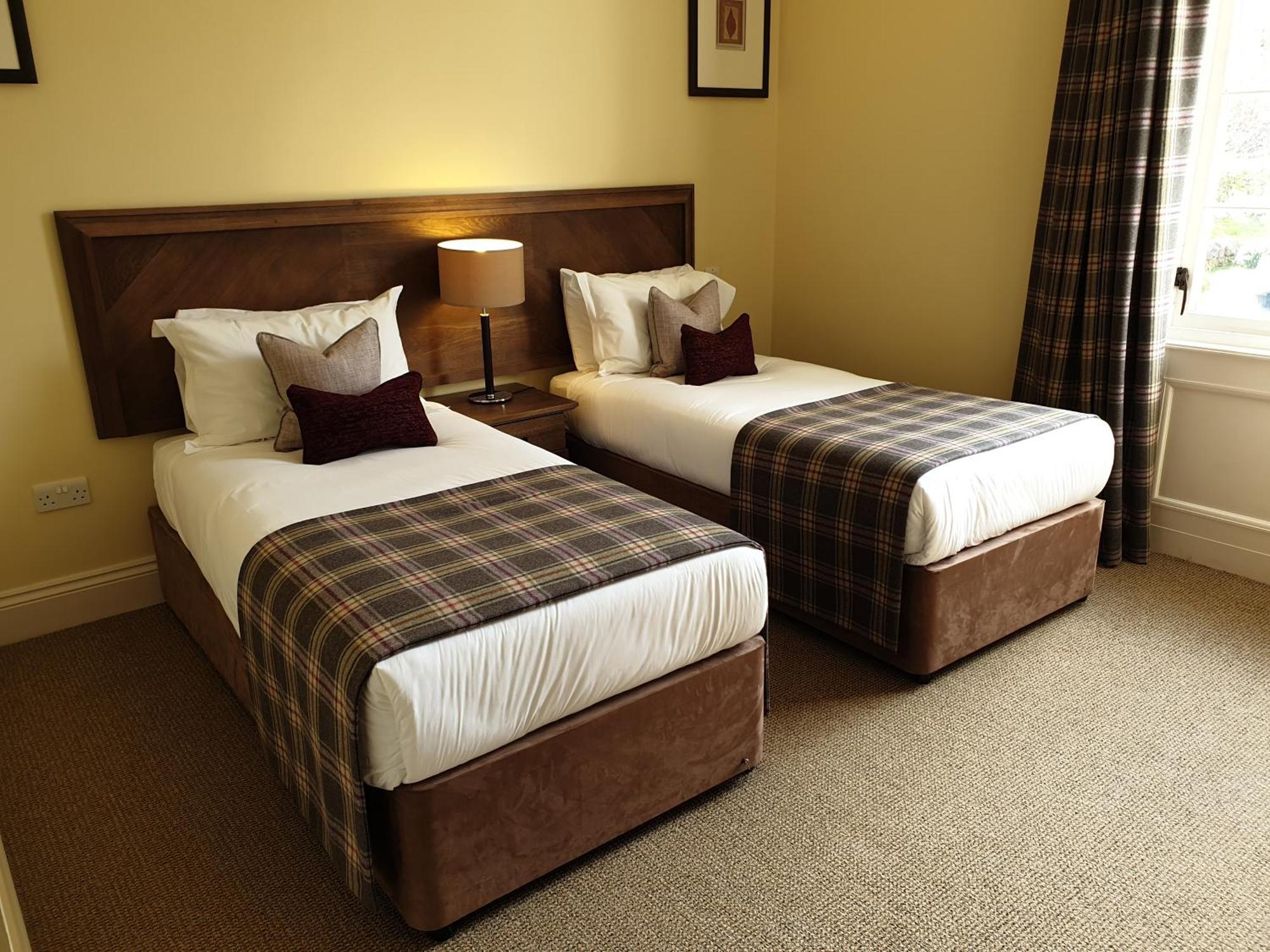 Cameron House On Loch Lomond Alexandria Exteriér fotografie A twin room